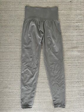 NVGTN seamless grey leggings xs